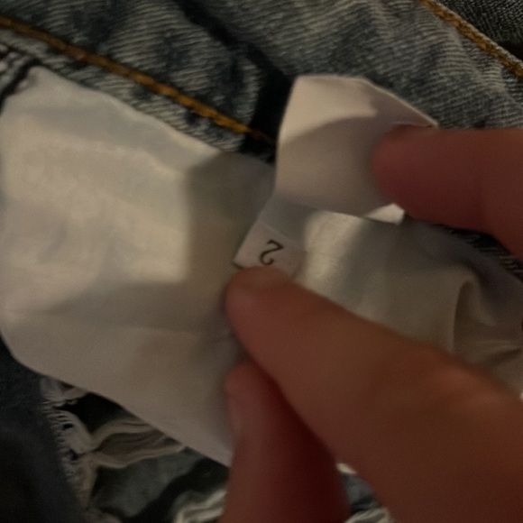 Women’s light blue medium size-2 denim ripped jeans - Picture 5 of 6